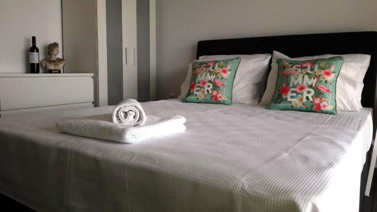 Apollo Romantic Sea View Villa كيفيريون المظهر الخارجي الصورة