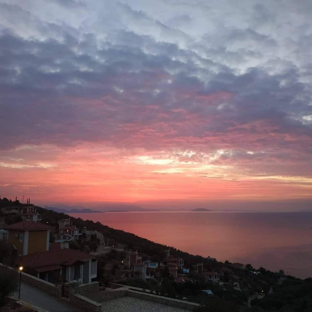 Apollo Romantic Sea View Villa كيفيريون المظهر الخارجي الصورة